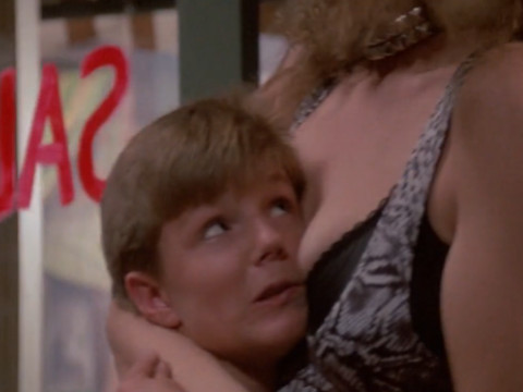 Sympathy between a girl and a schoolboy turns into an adventure